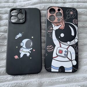 Astronaut Themed iPhone 13 Pro Max Cases (2)
